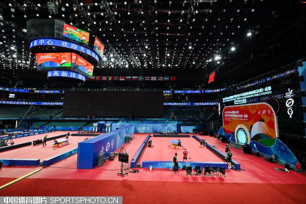 《007 初露锋芒》确认支持RTX和DLSS4！新预告片公布